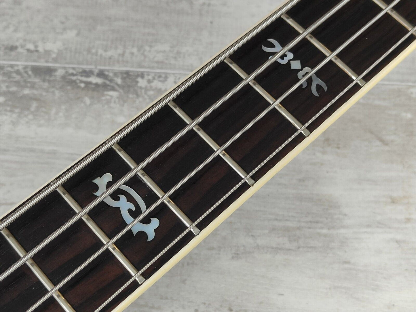 1975 Greco SB-850 Suzi Quatro Thunderbird Bass (Brown Sunburst)