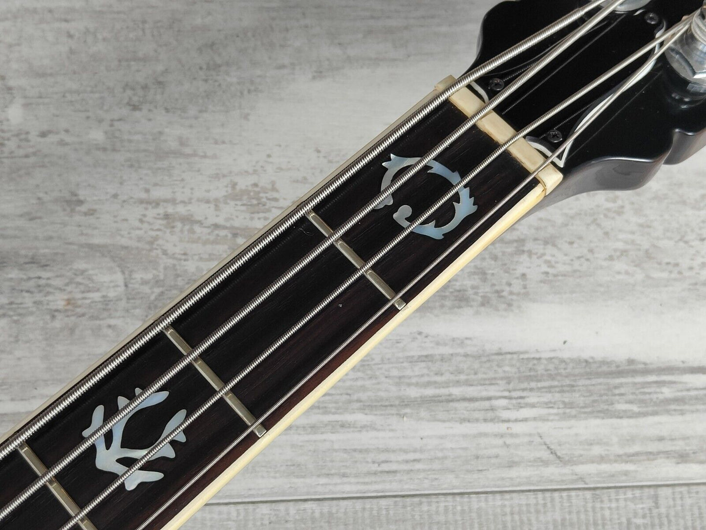 1975 Greco SB-850 Suzi Quatro Thunderbird Bass (Brown Sunburst)