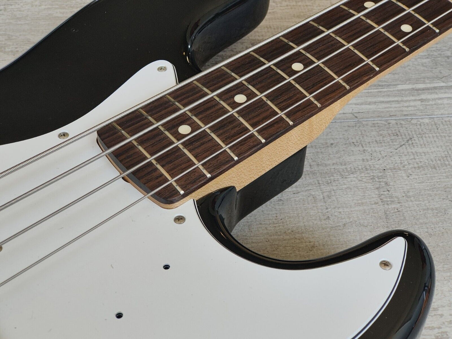 2004 Fender Japan Jazz Bass Standard (Black)