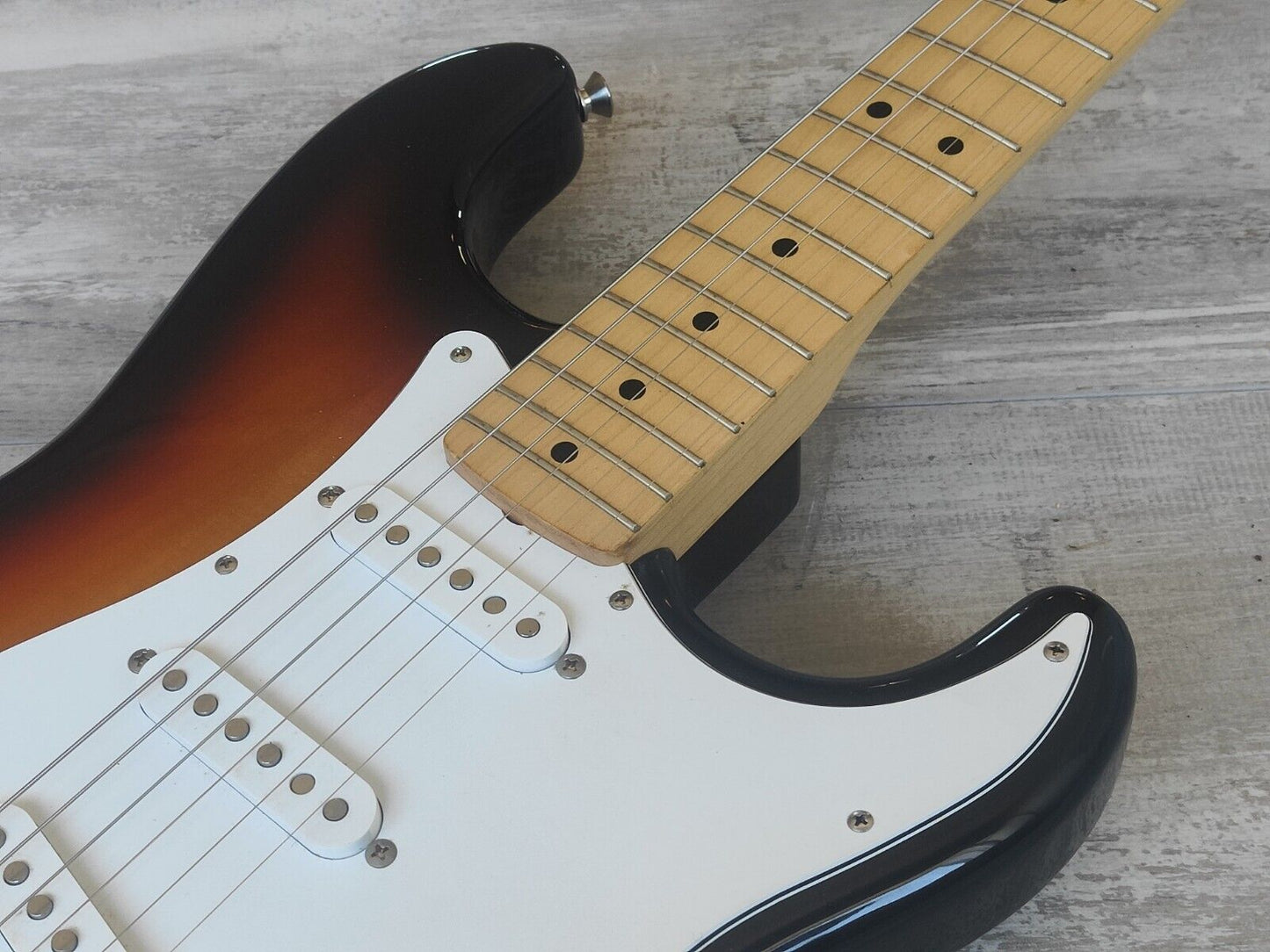 2005 Fender Japan Stratocaster Standard (Sunburst/Maple)