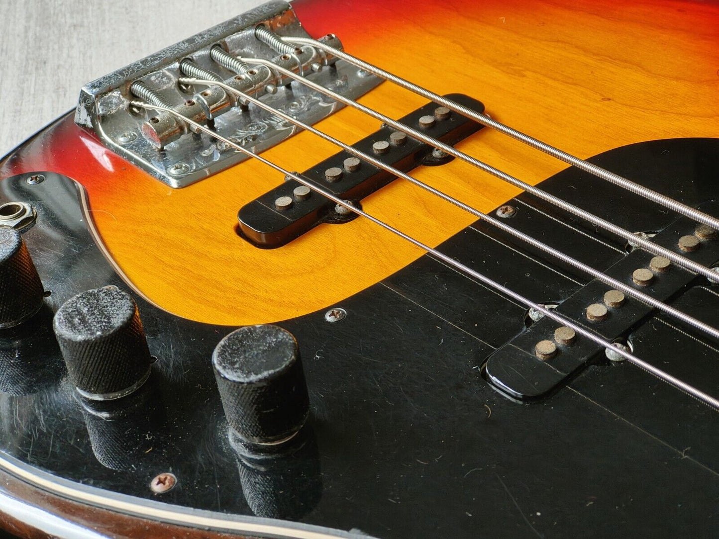 1970's Yamaha Japan SB600 Super (Jazz) Bass (Sunburst)