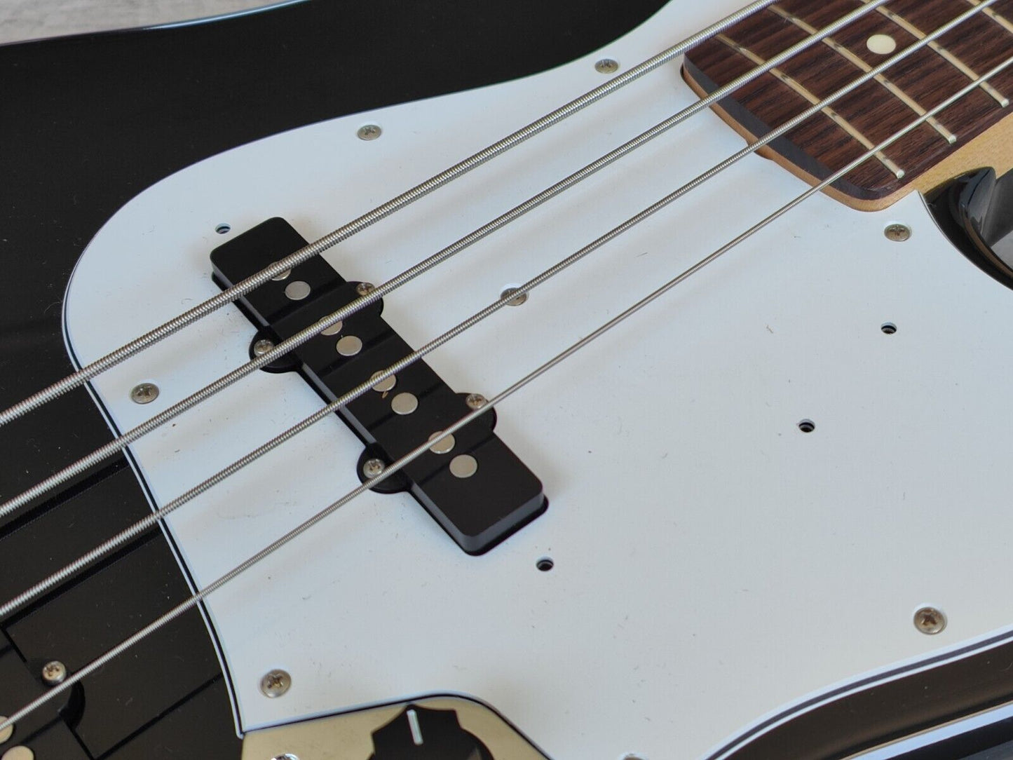 2004 Fender Japan Jazz Bass Standard (Black)