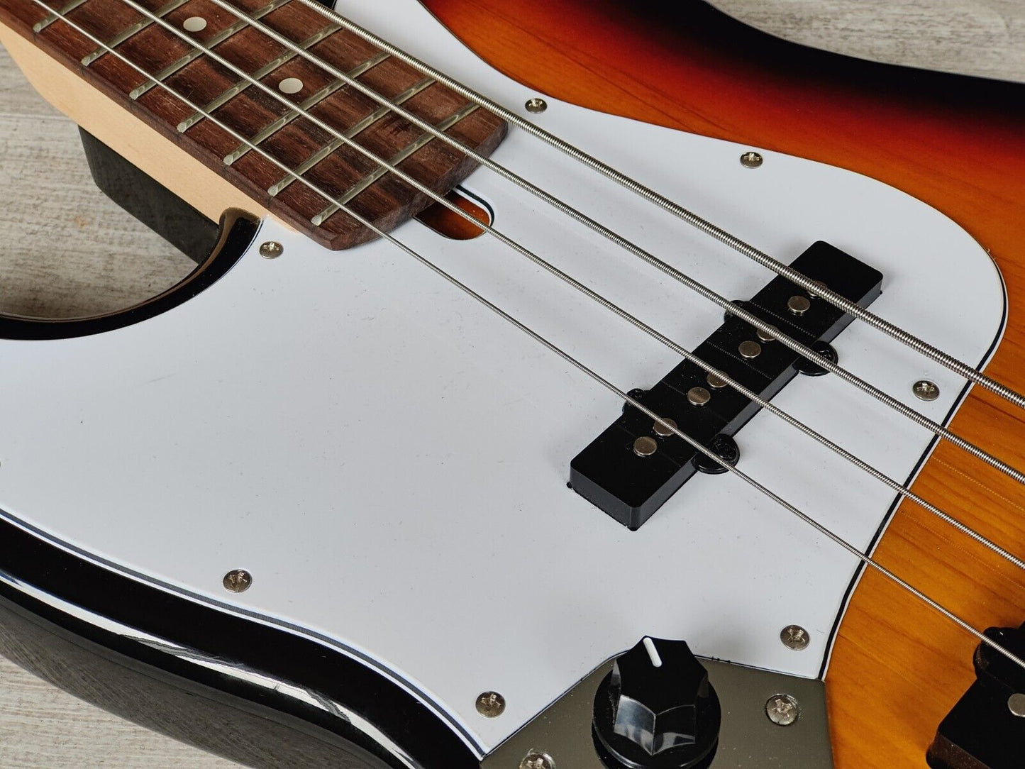 Bacchus Universe Series WJB-330 LH Left Handed Jazz Bass (Sunburst)