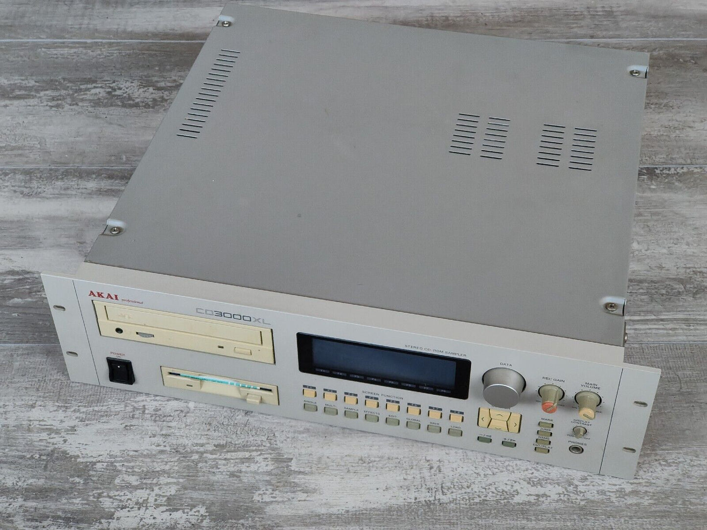 Akai CD3000XL Sampler
