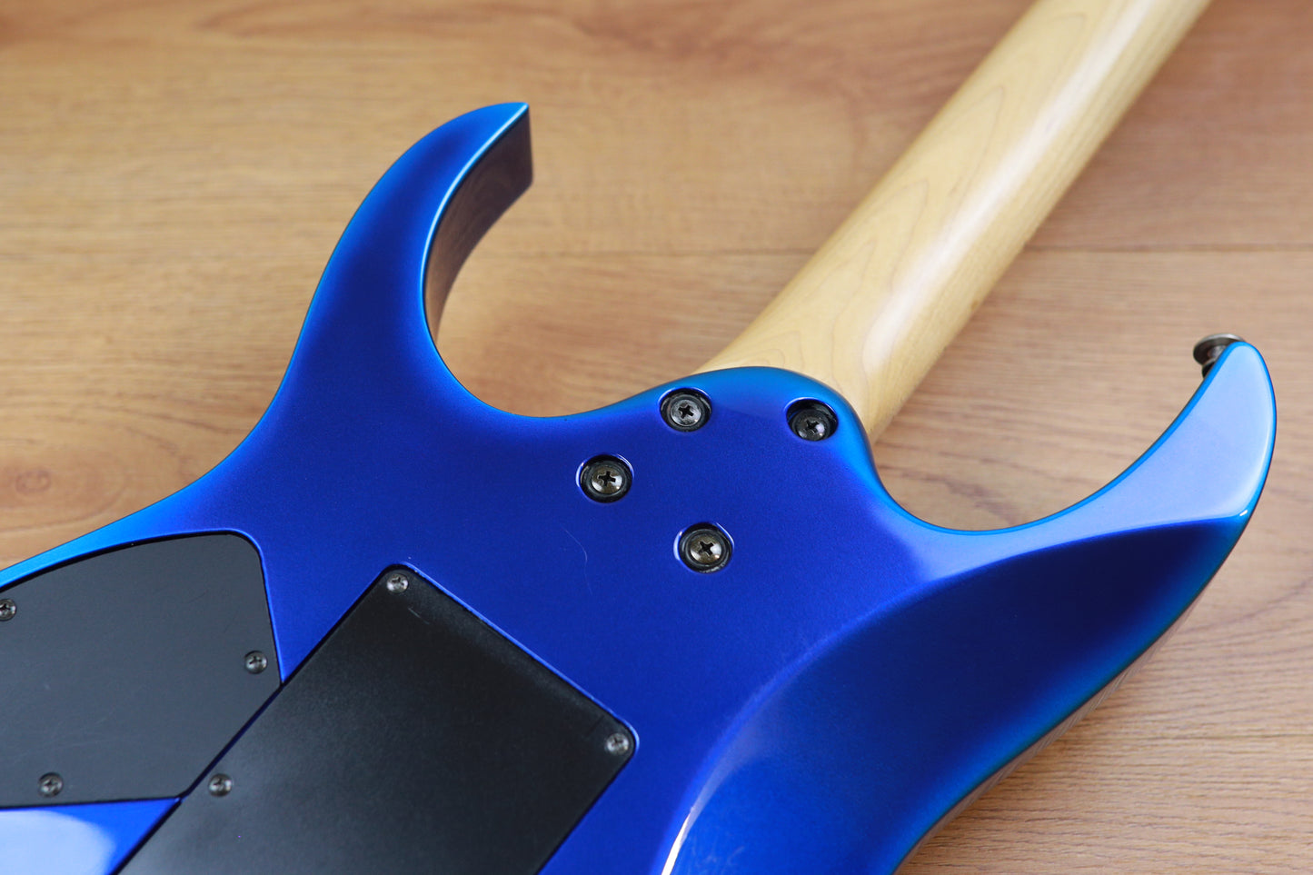 1999 Ibanez RGR580 HSH Superstrat (Jewel Blue Burst)