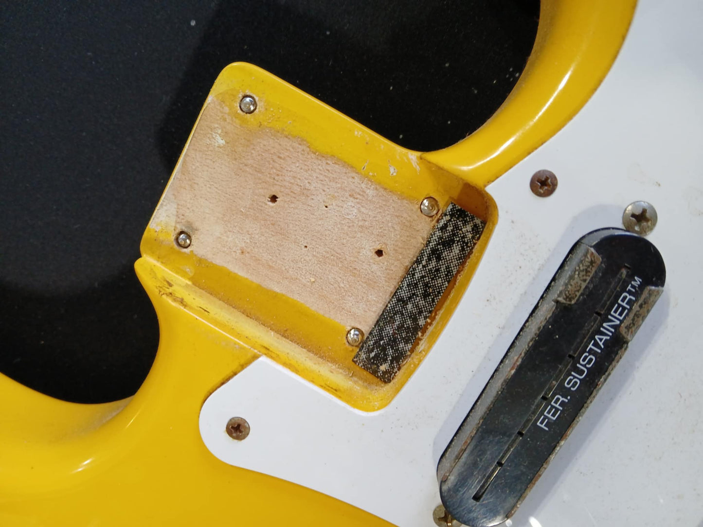 1980's Fender Stratocaster w/Sustainer & Roland GK-2A (Graffiti Yellow)