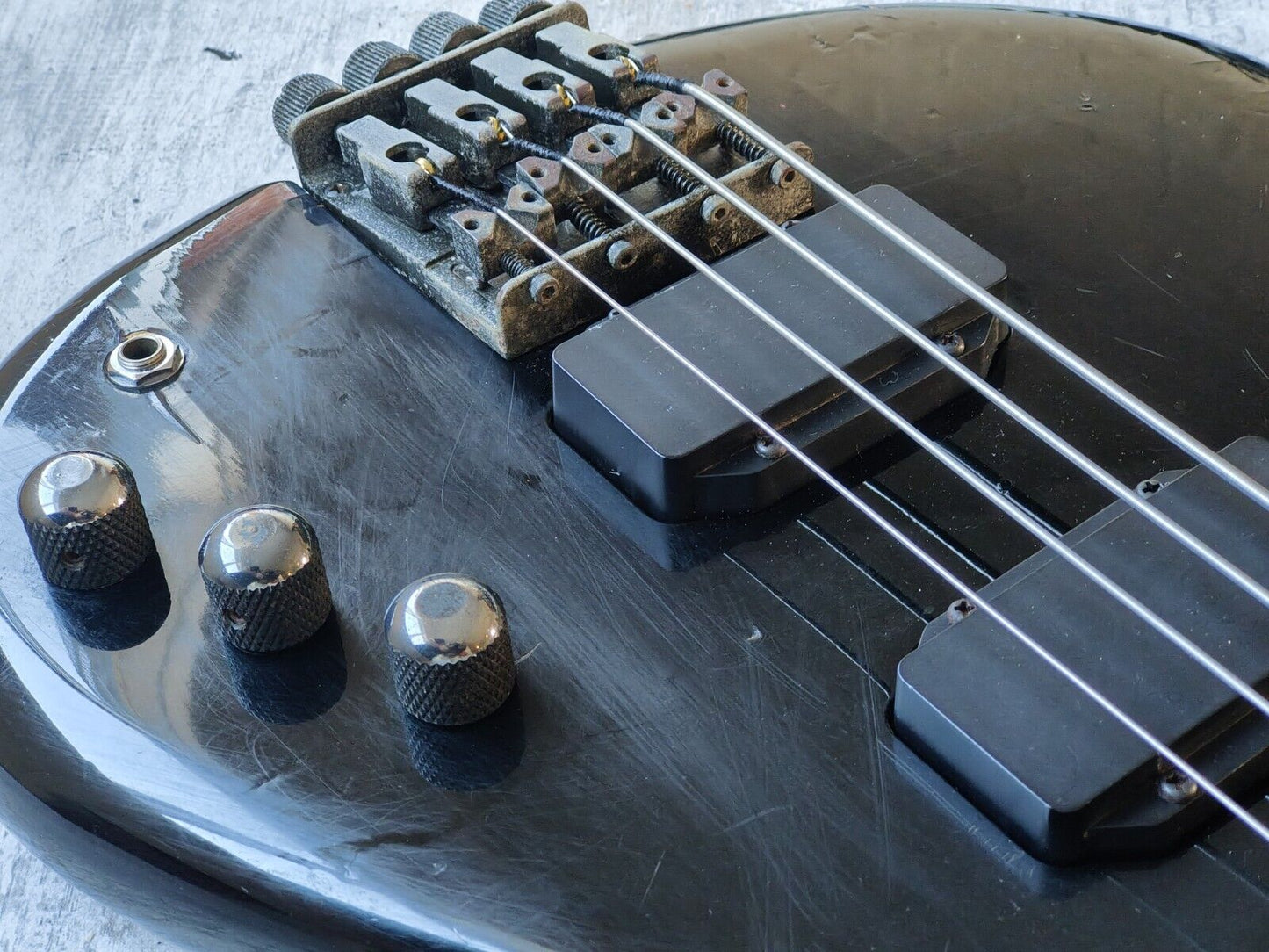 1980's Yamaha Japan MBX Motion B Headless/Fretless Medium Scale Bass (Black)