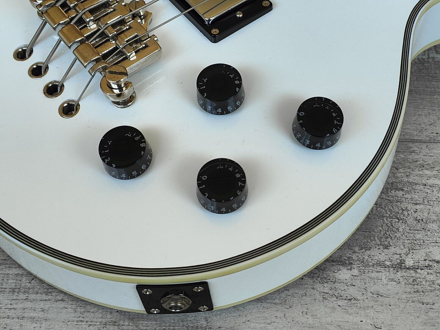 2012 Burny LPB-Custom Les Paul Custom Medium Scale Bass (Snow White)