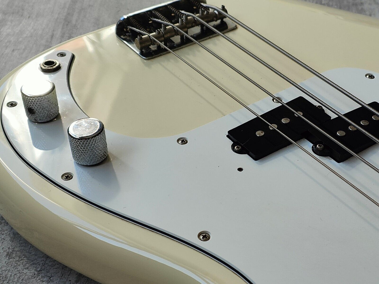 2004 Fender Japan PB-STD Standard Precision Bass (Vintage White)