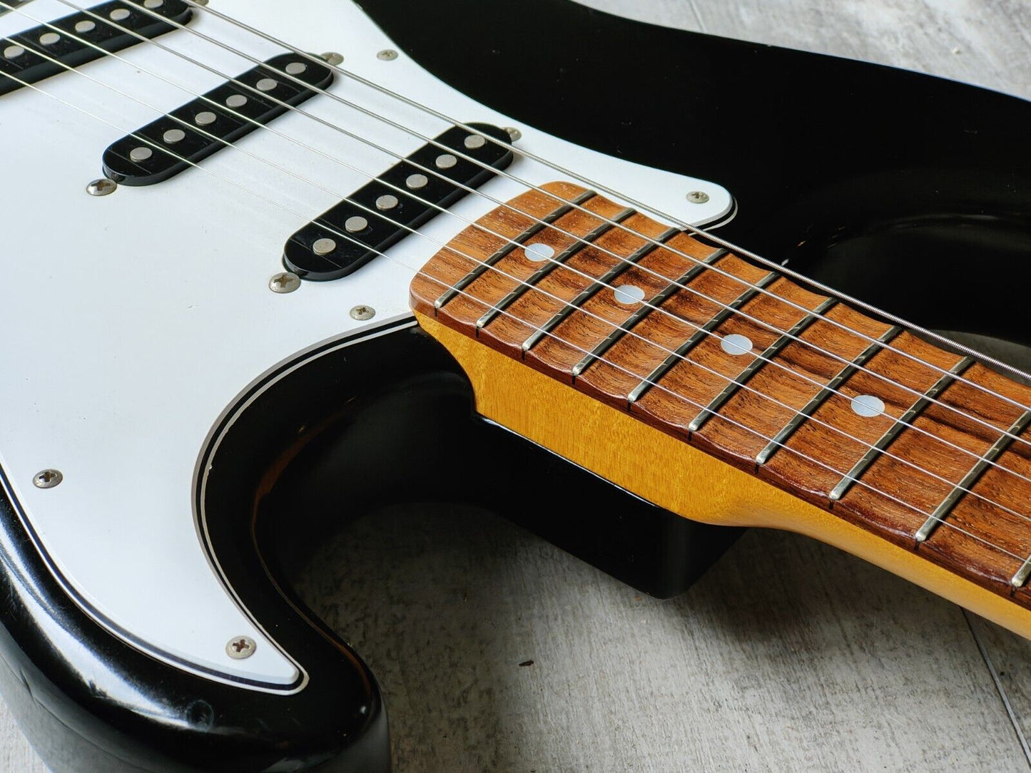 1990's Fender Japan ST-72SC '72 Reissue Scalloped Stratocaster (Black)