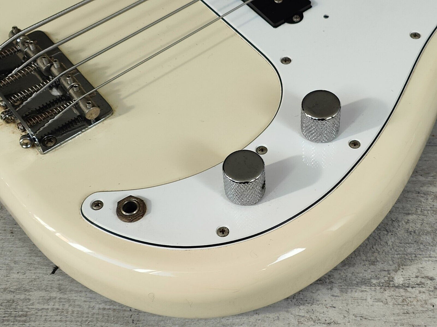 2004 Fender Japan PB-STD Standard Precision Bass (Vintage White)