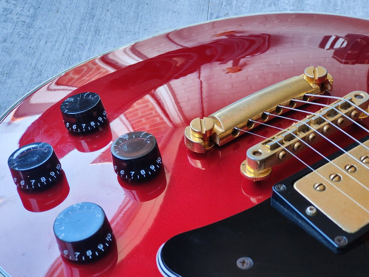 2010 FGN (Fujigen) NCLC-10R Neo Classic Series Les Paul (Metallic Red)