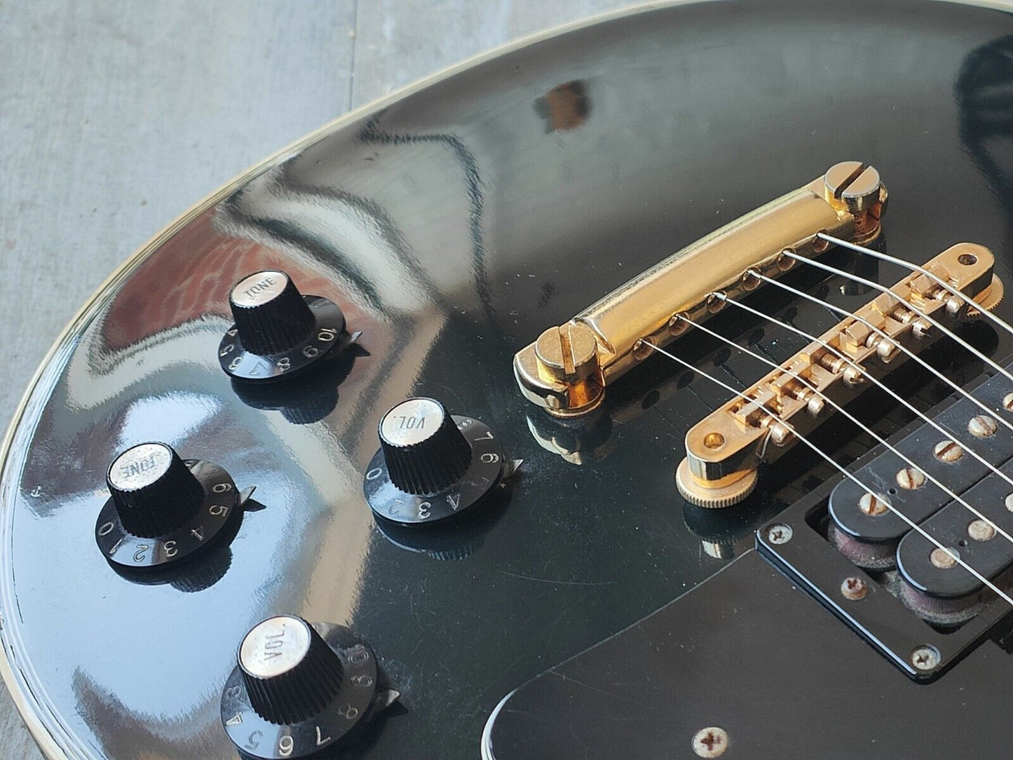 1976 Aria Pro II Japan LC-500 Les Paul Custom (Black/Ebony)