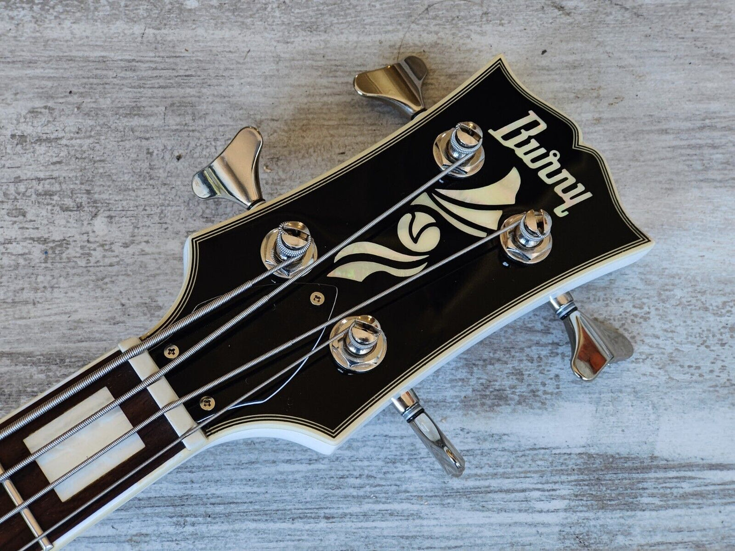 2012 Burny LPB-Custom Les Paul Custom Medium Scale Bass (Snow White)