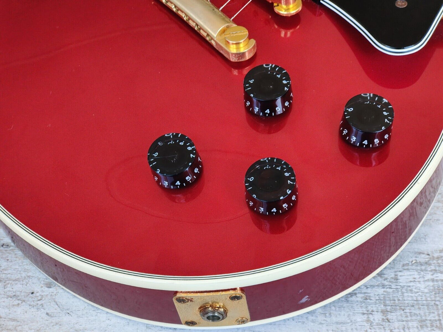 2010 FGN (Fujigen) NCLC-10R Neo Classic Series Les Paul (Metallic Red)