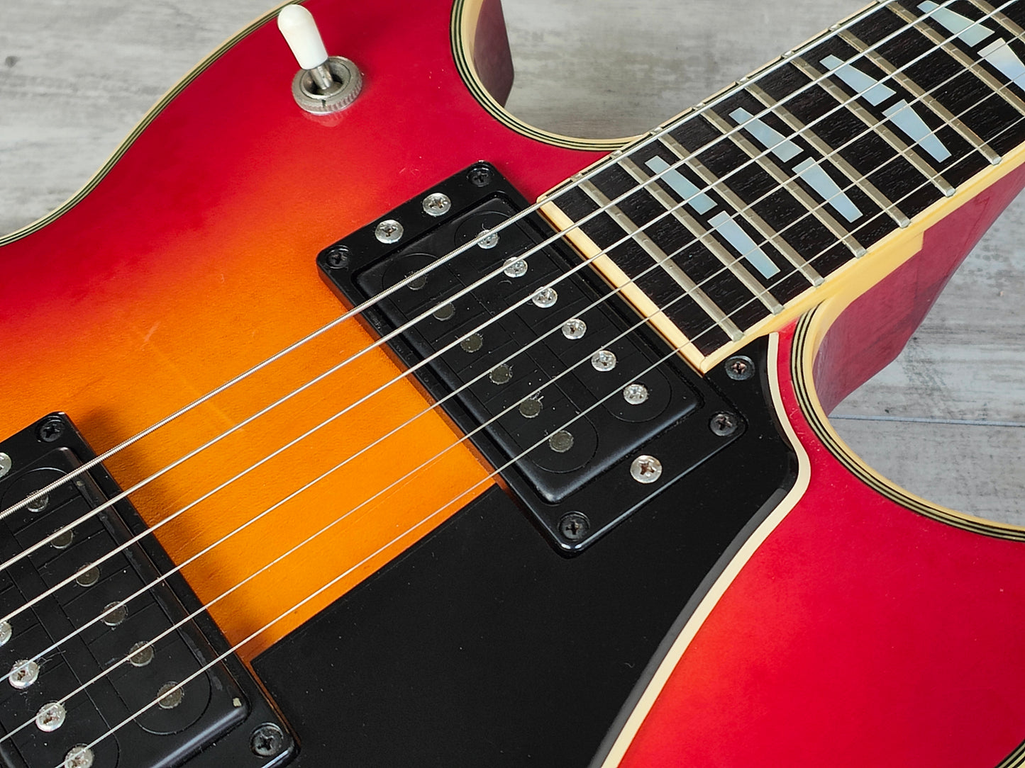 1977 Yamaha Japan SG-700 Double Cutaway (Cherry Sunburst)