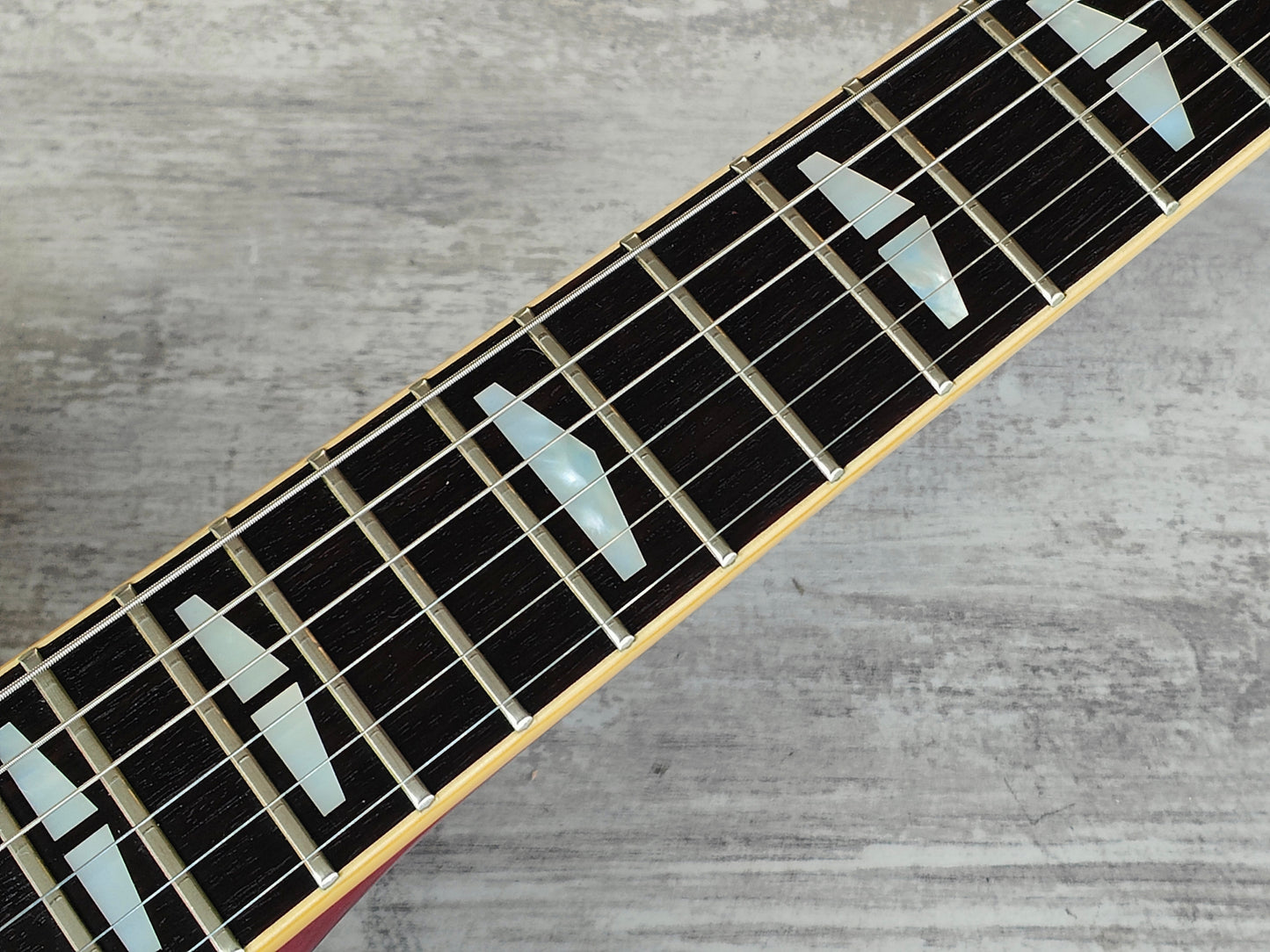 1977 Yamaha Japan SG-700 Double Cutaway (Cherry Sunburst)