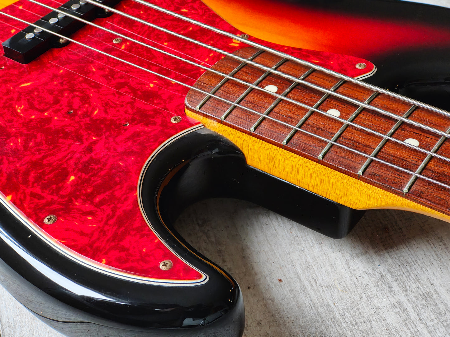 2000 Fender Japan (by Tokai) JB62-58 '62 Reissue Jazz Bass (Sunburst)