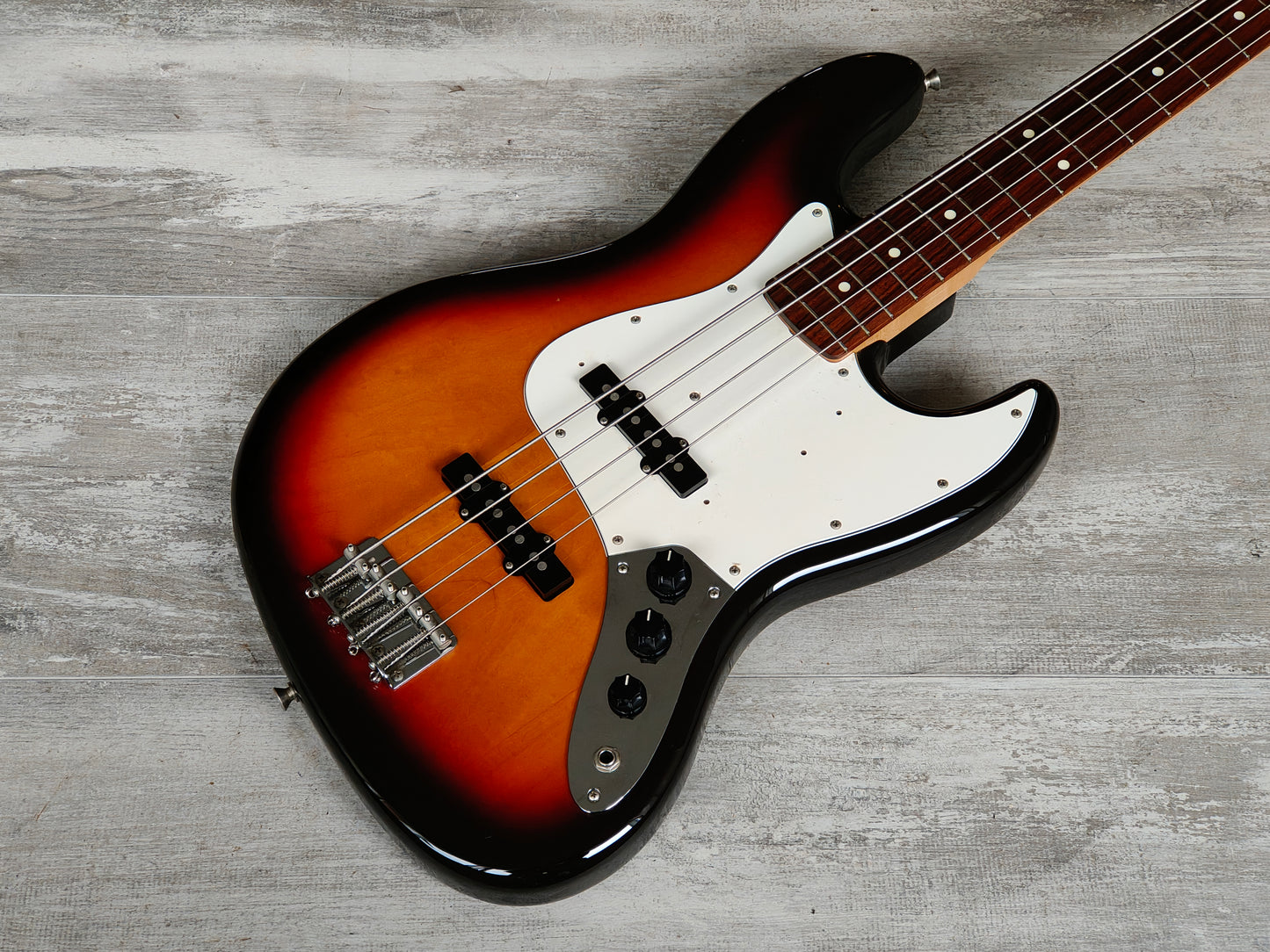 2004 Fender Japan Jazz Bass Standard (Sunburst)