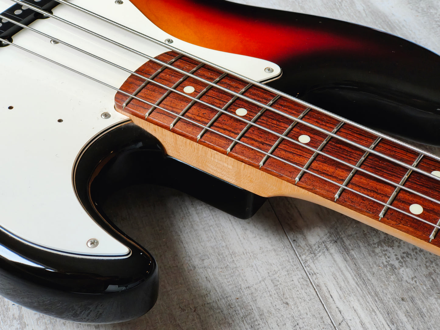 2004 Fender Japan Jazz Bass Standard (Sunburst)