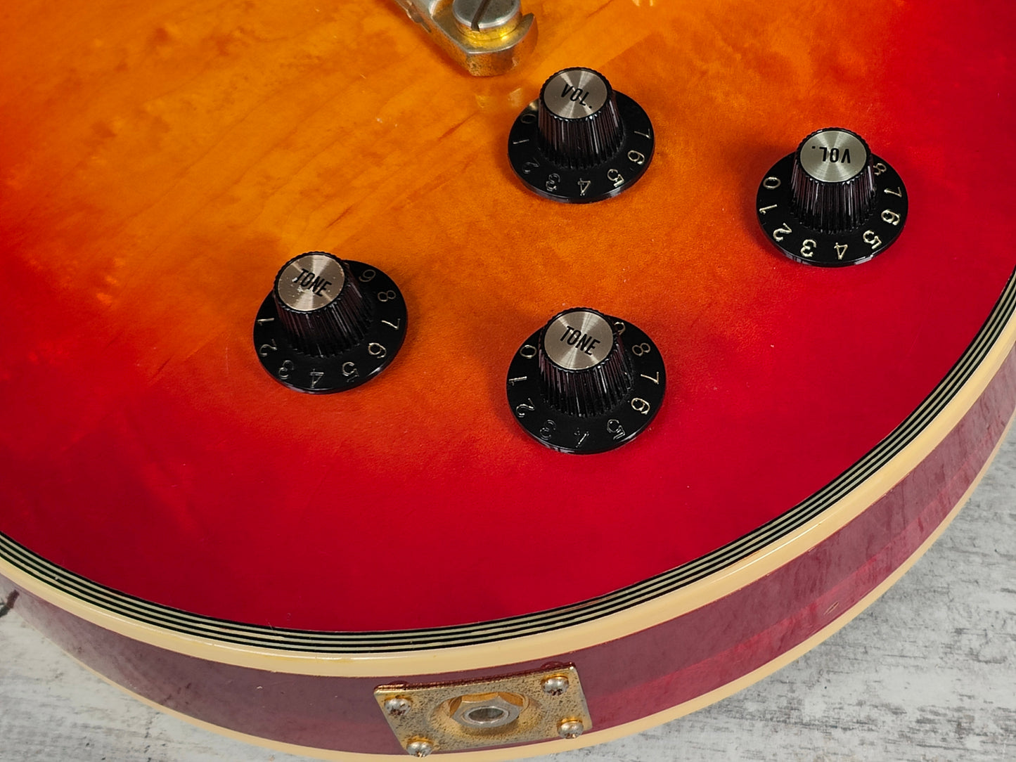 1978 Yamaha Japan SL700 Studio Lord Les Paul Custom (Cherry Sunburst)