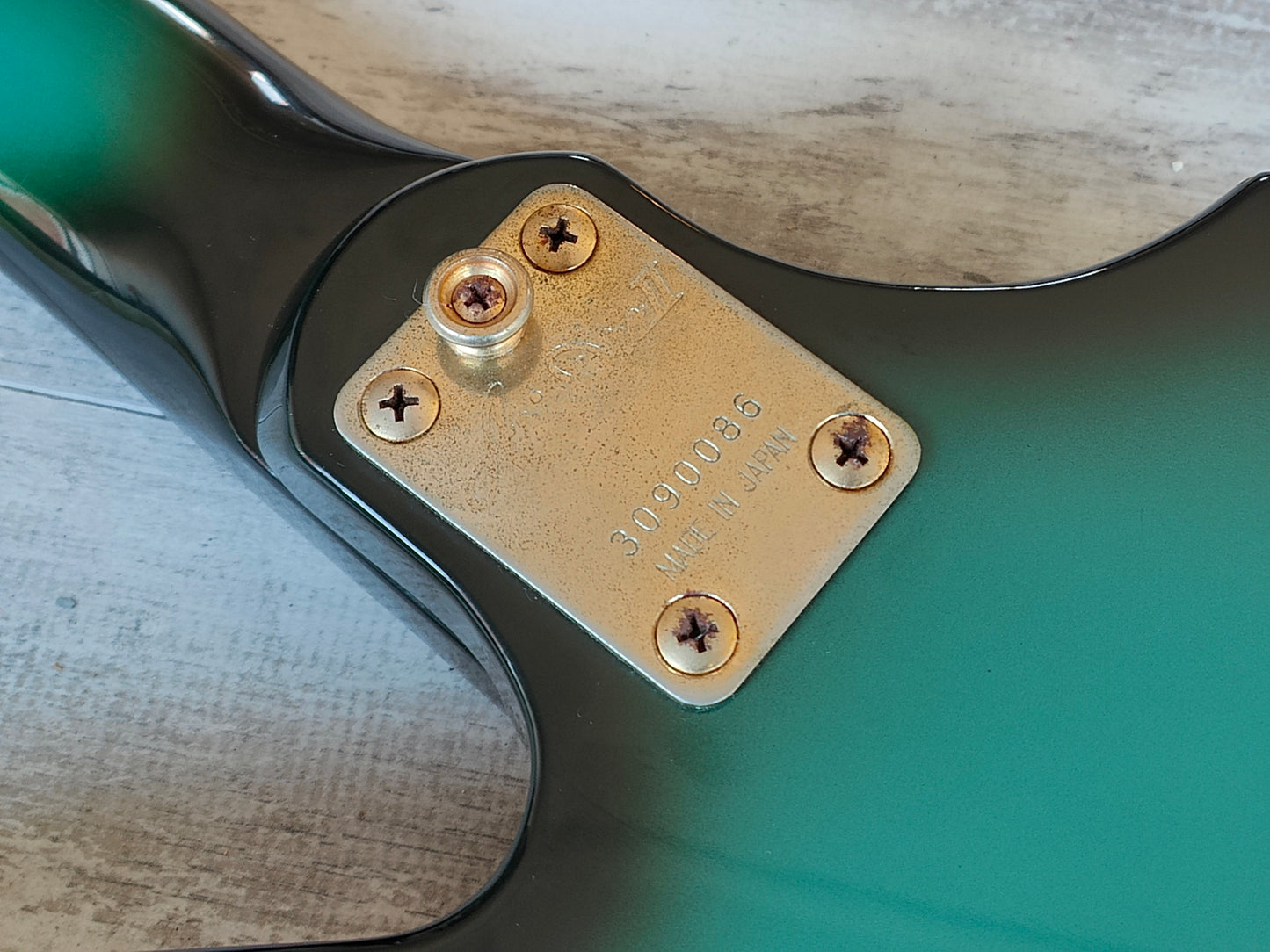 1983 Aria Pro II ZZB-DELUXE Explorer Bass (Blue-Black Burst)