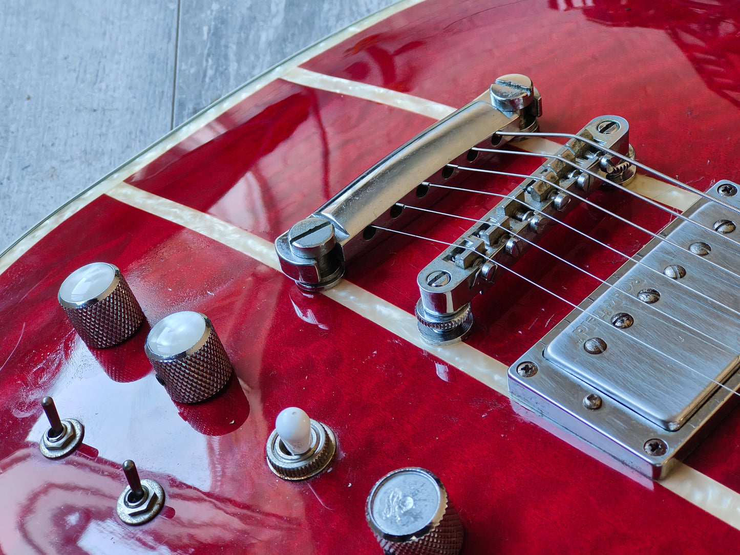 2004 BC Rich Eagle Classic Deluxe (Dragon's Blood Red)