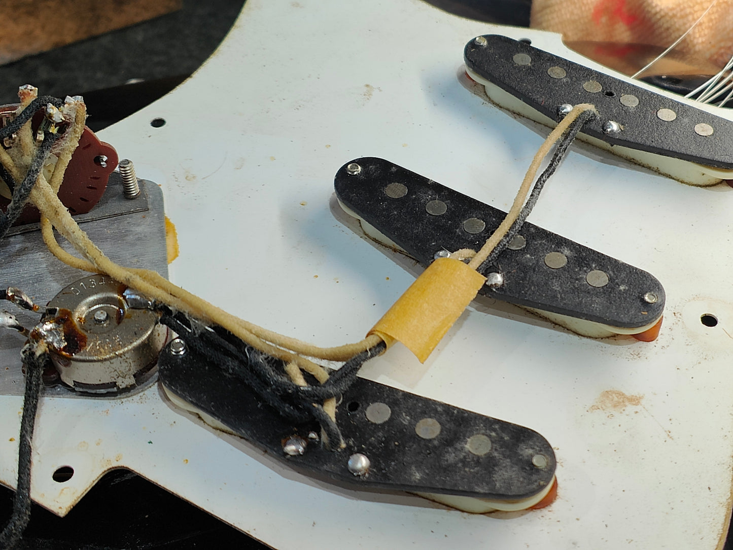 1989 Fender Japan ST54-900 '54 Reissue Stratocaster w/USA Pickups (Black Nitro)