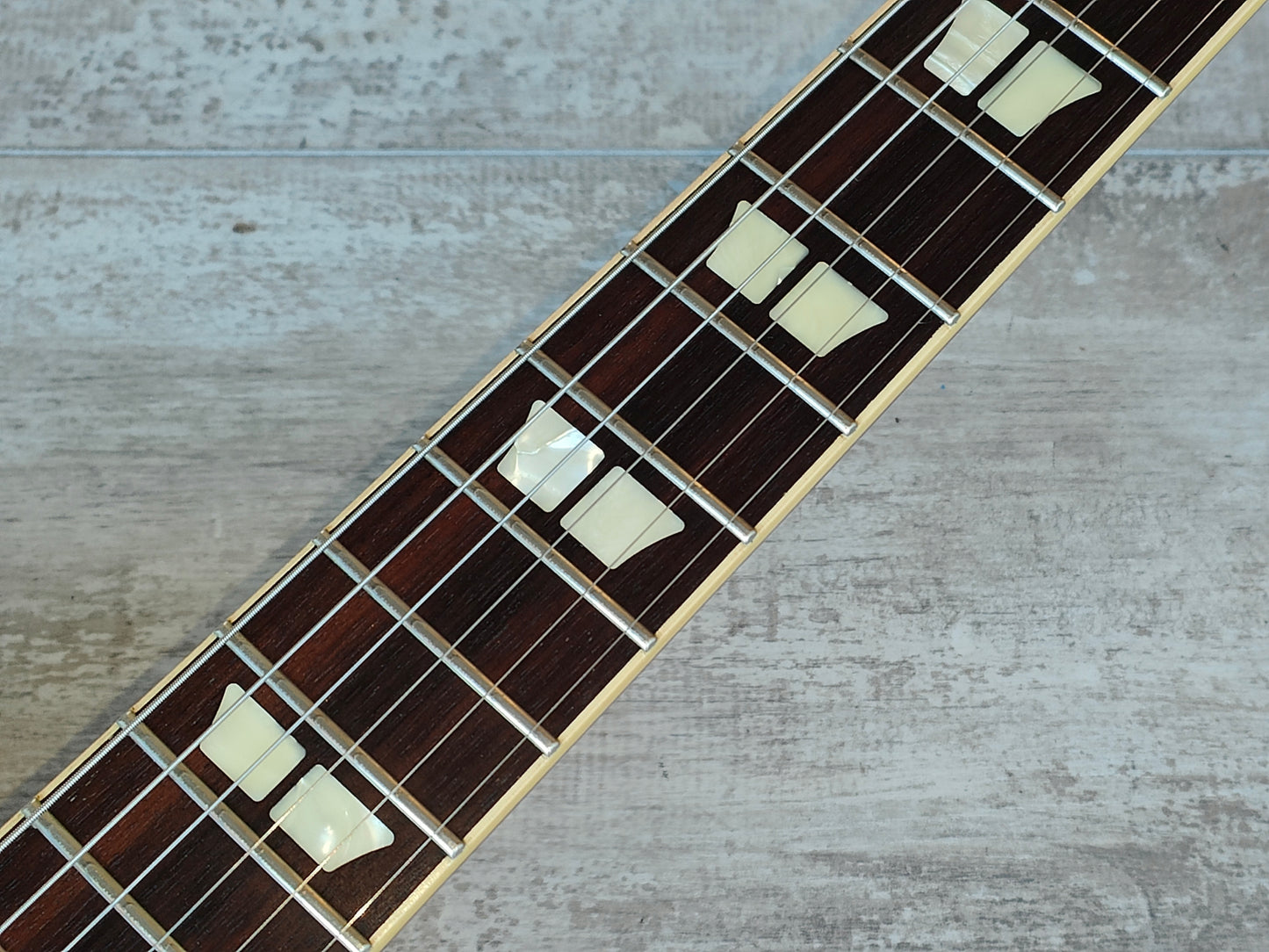 2004 History (by Fujigen Japan) ZLS100-CFS Les Paul Standard (Quilt Maple Sunburst)