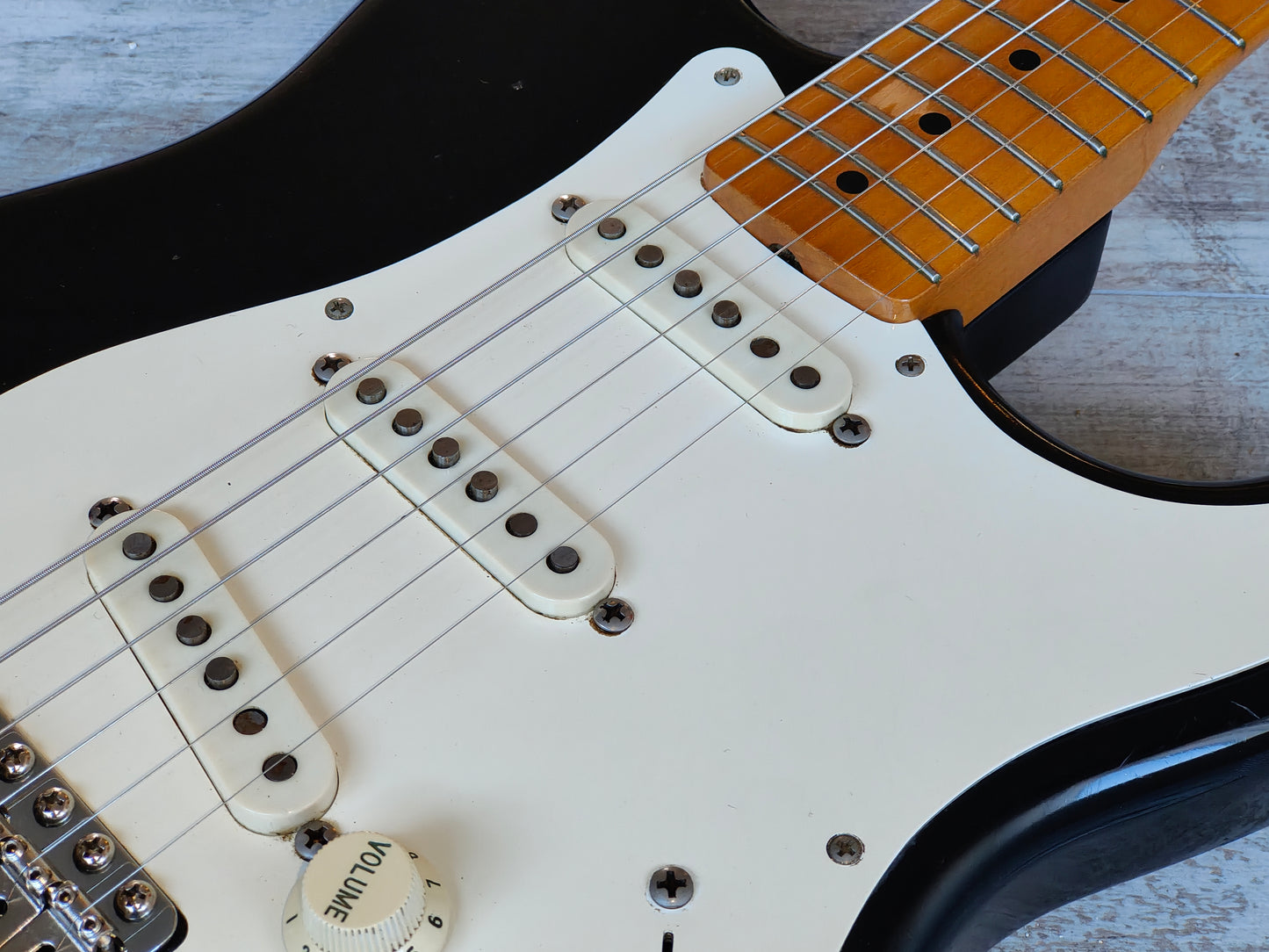 1989 Fender Japan ST54-900 '54 Reissue Stratocaster w/USA Pickups (Black Nitro)