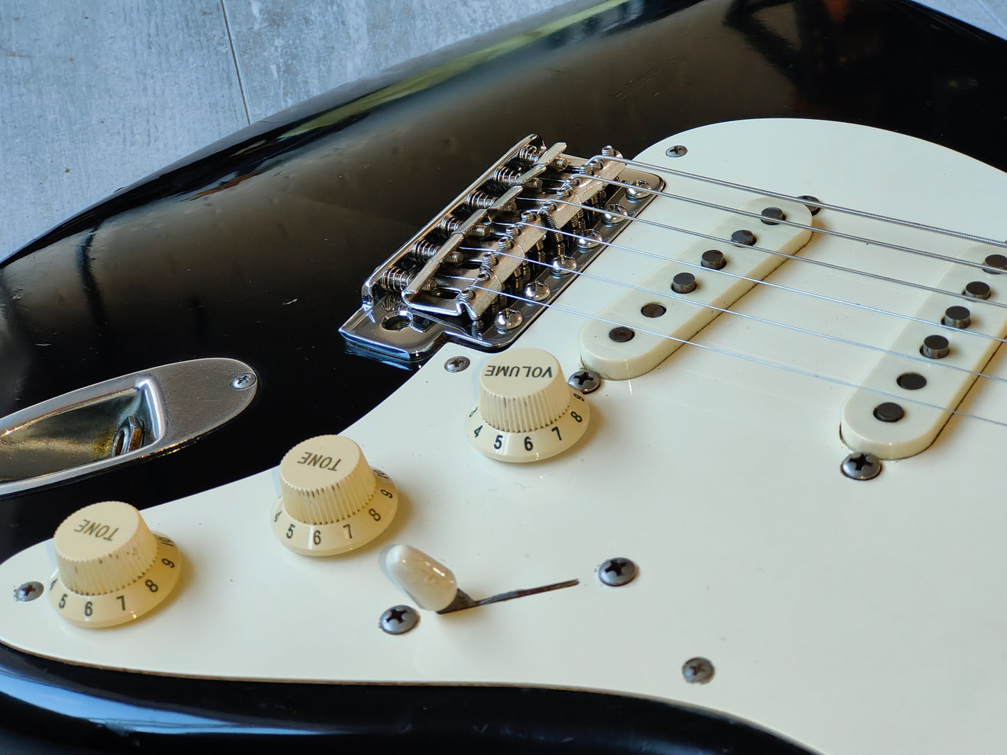 1989 Fender Japan ST54-900 '54 Reissue Stratocaster w/USA Pickups (Black Nitro)