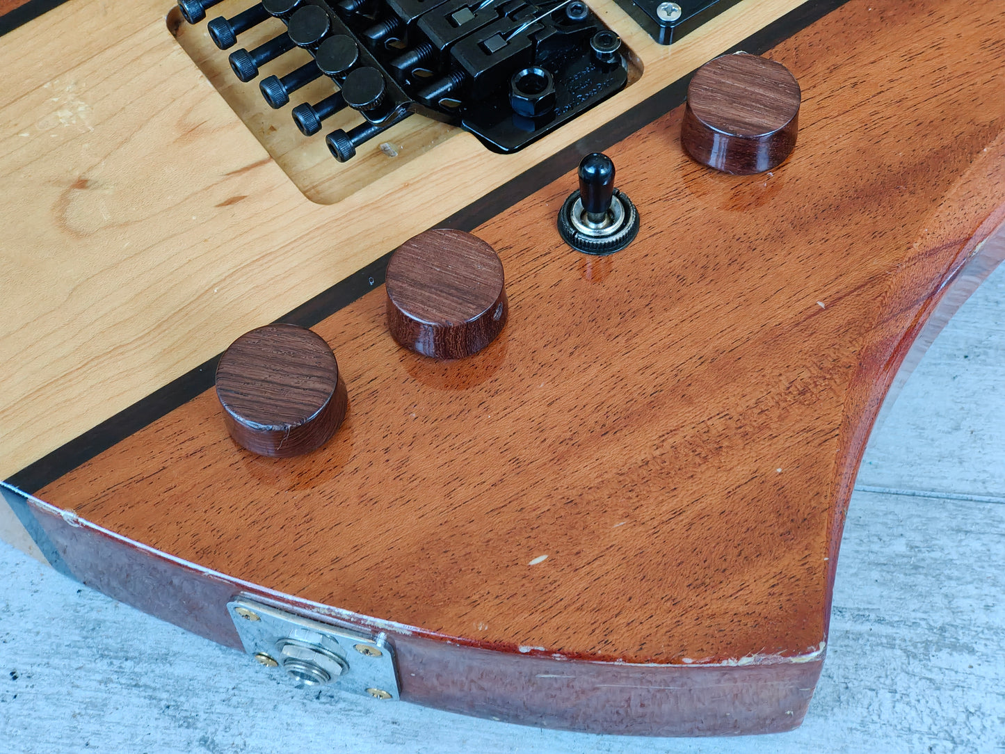 1990 BC Rich Japan MG-1101N Mockingbird (Natural/Brown)