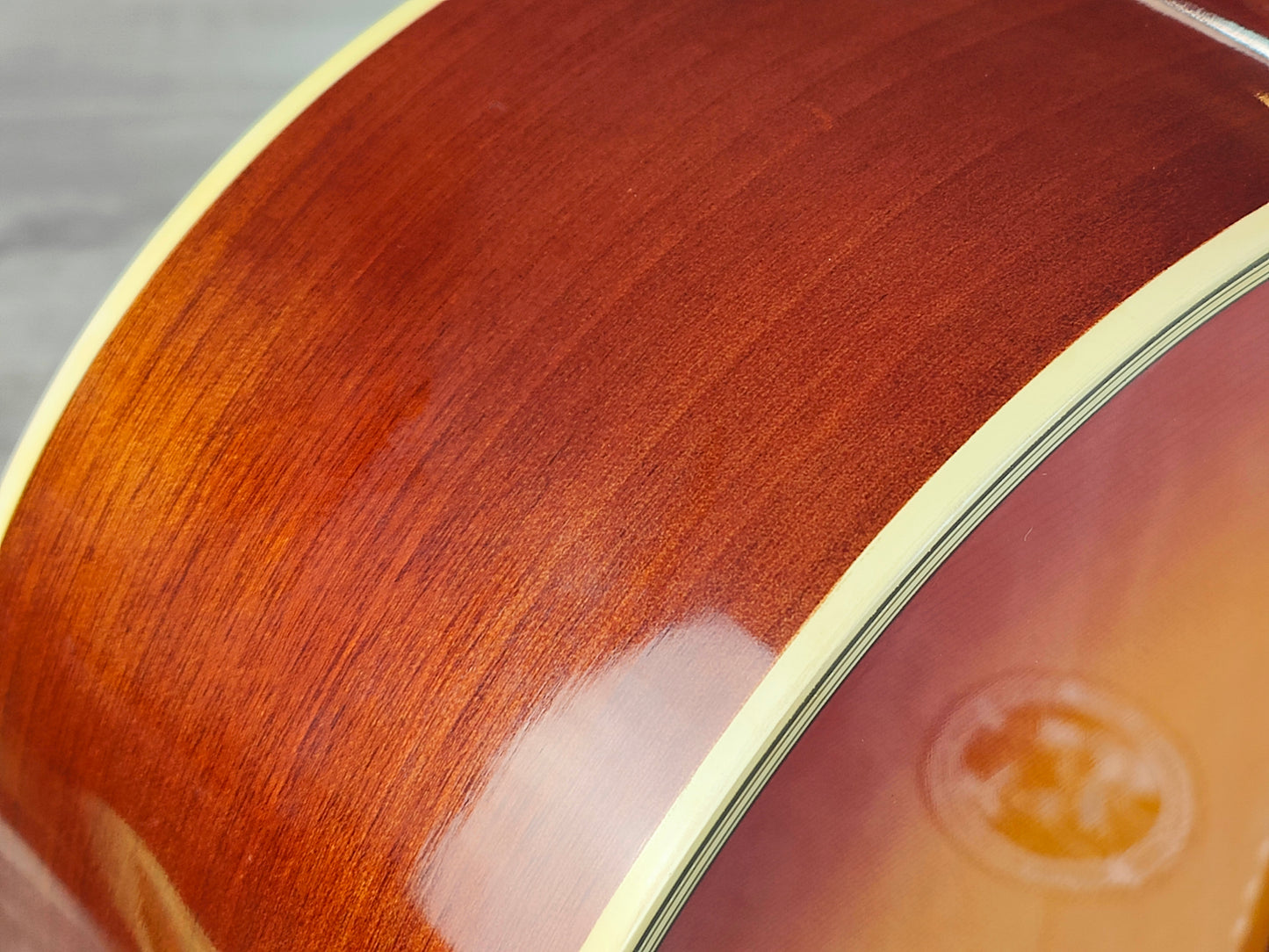 1990 Morris MD-512 Dreadnought Acoustic Guitar (Sunburst)