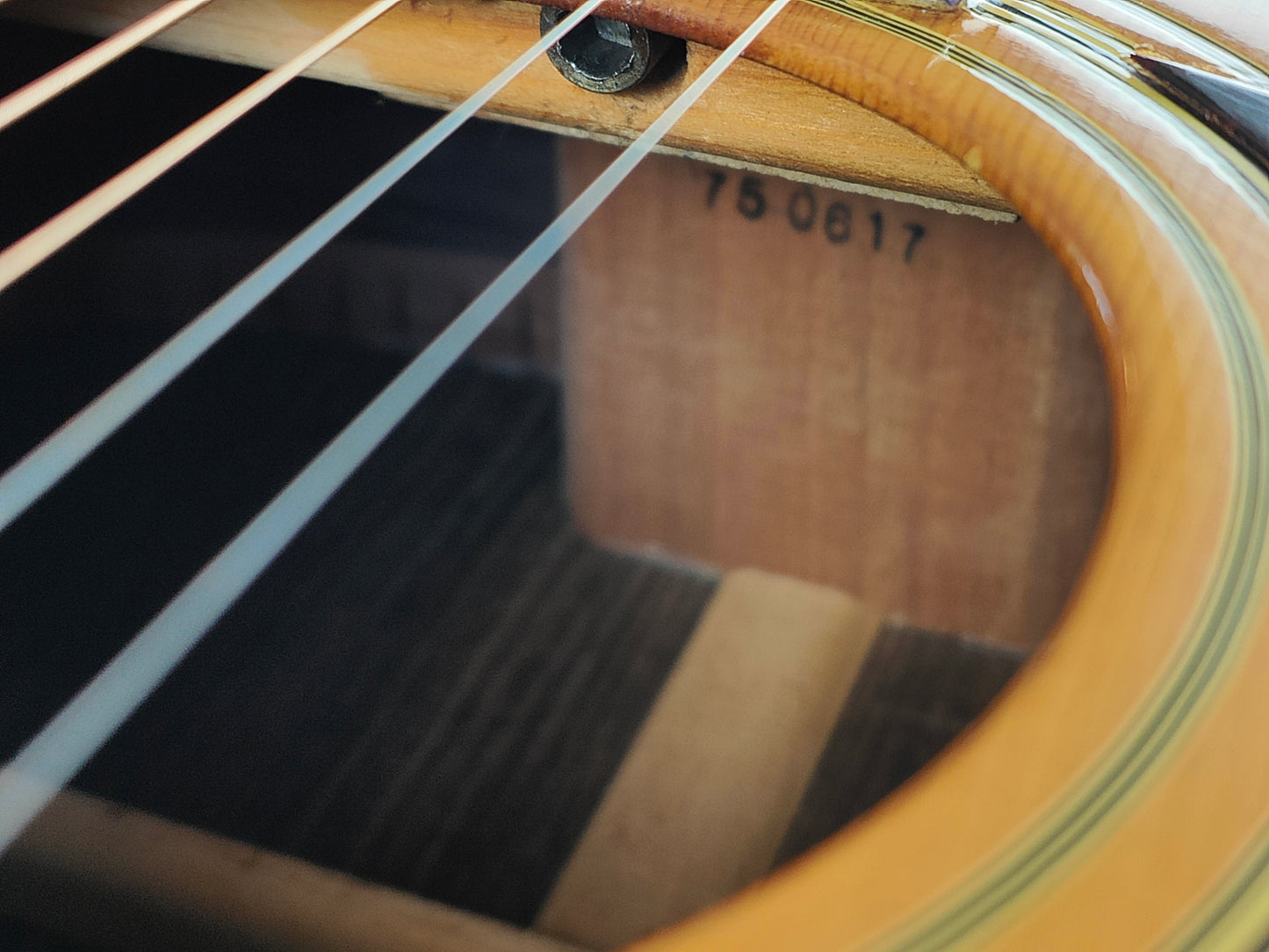1975 Bluebell Japan (Fujigen) W-350 Dreadnaught Acoustic Guitar (Natural)