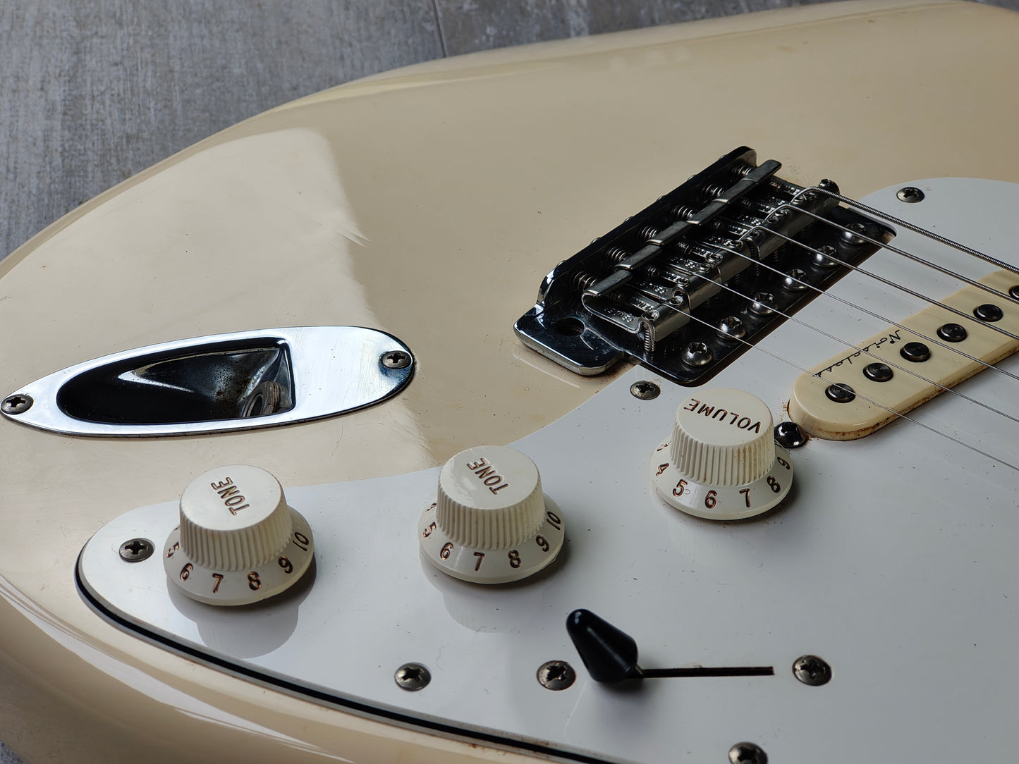 2010 Fender Japan ST72-RB Blackmore '72 Reissue Scalloped Stratocaster (White)