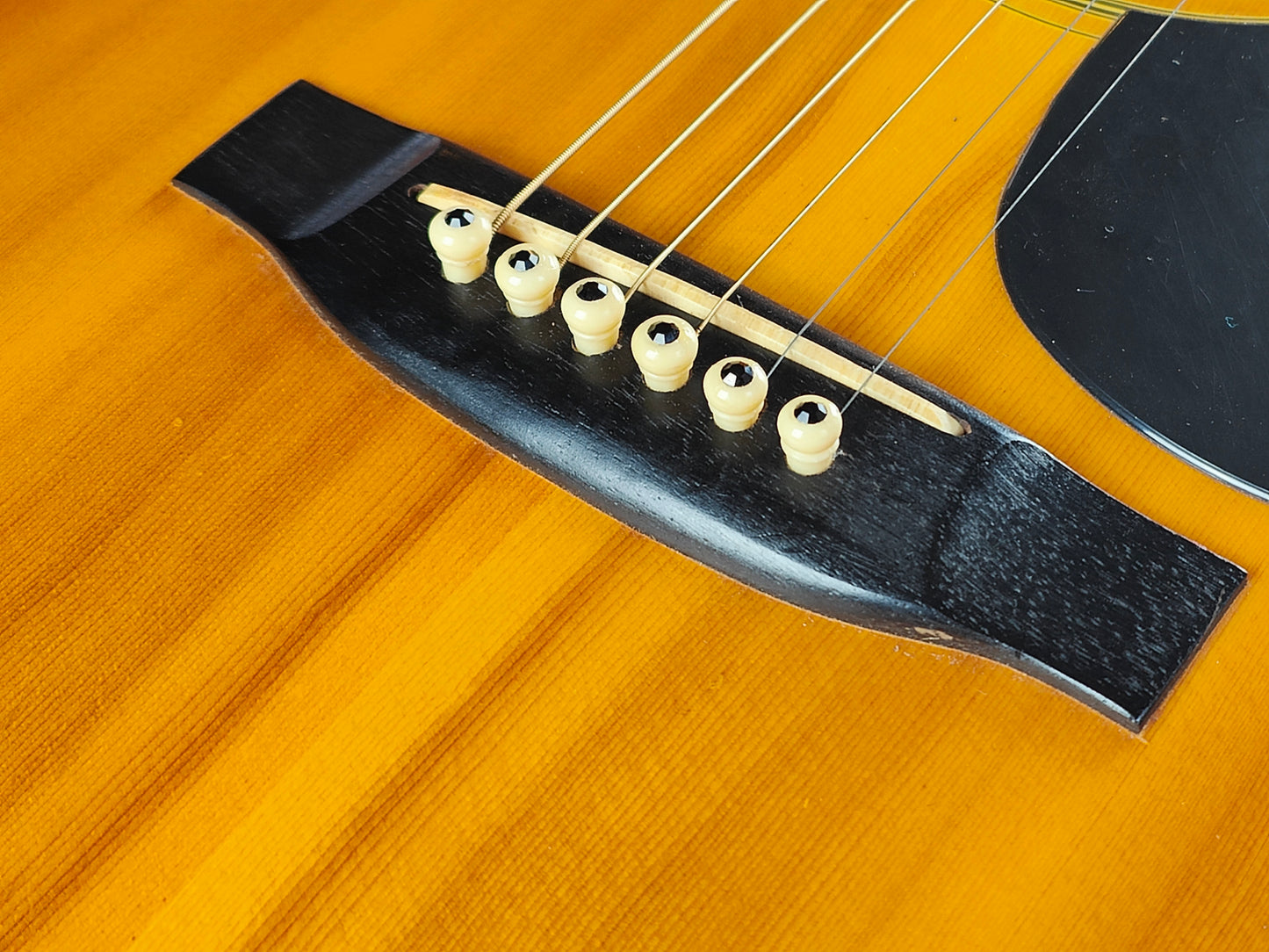 1970's Yamaki Japan F-15 Folk Acoustic Guitar (Brown Sunburst)