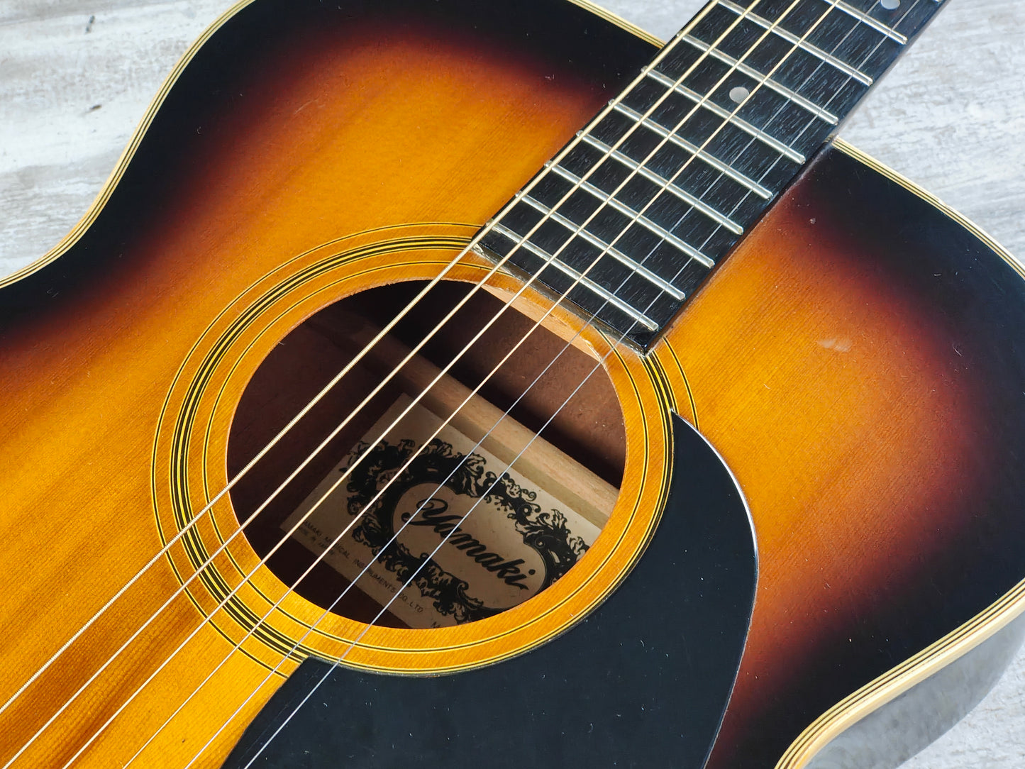1970's Yamaki Japan F-15 Folk Acoustic Guitar (Brown Sunburst)