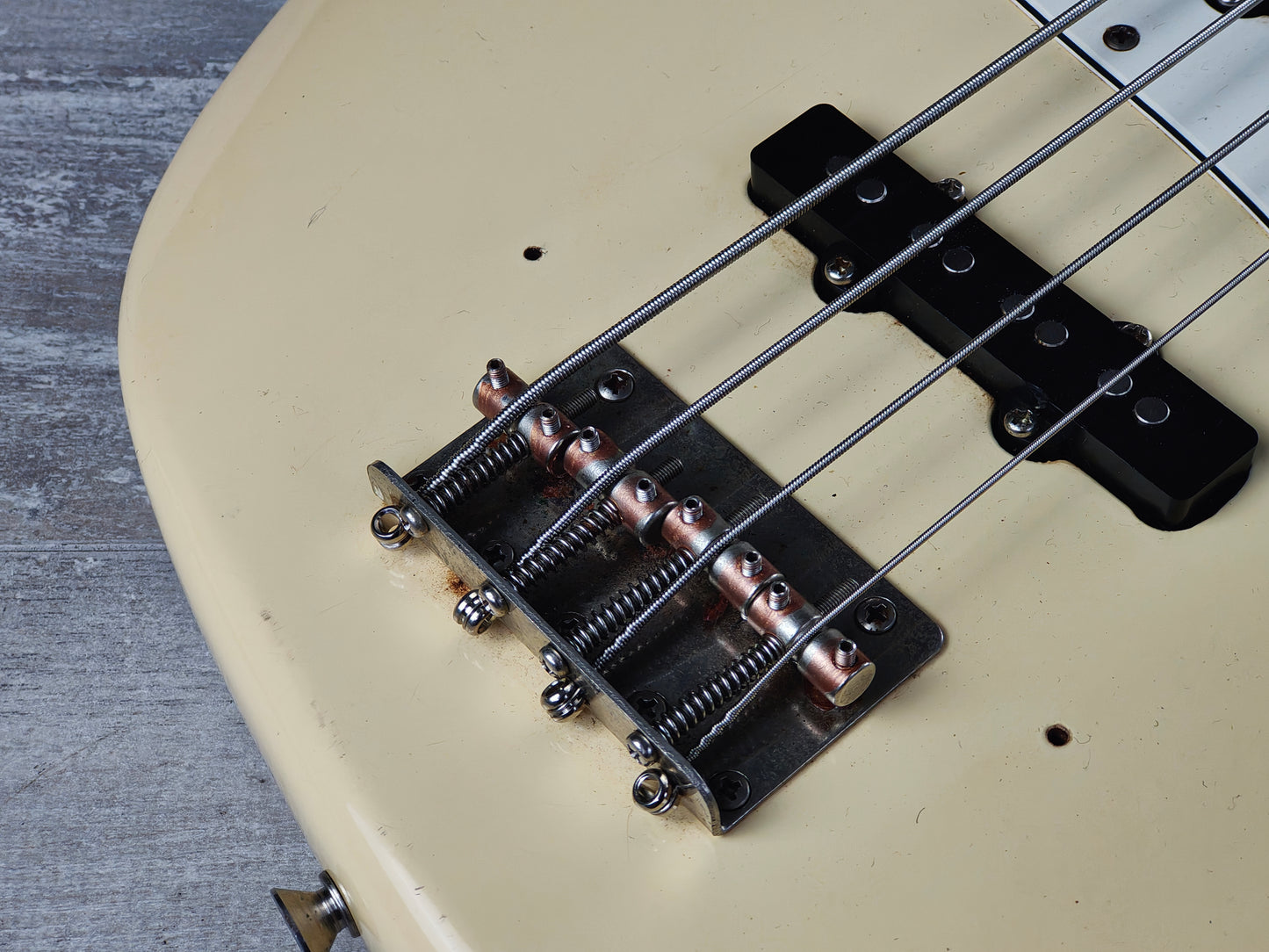 1978 Greco Japan JB600W Jazz Bass (Aged White)