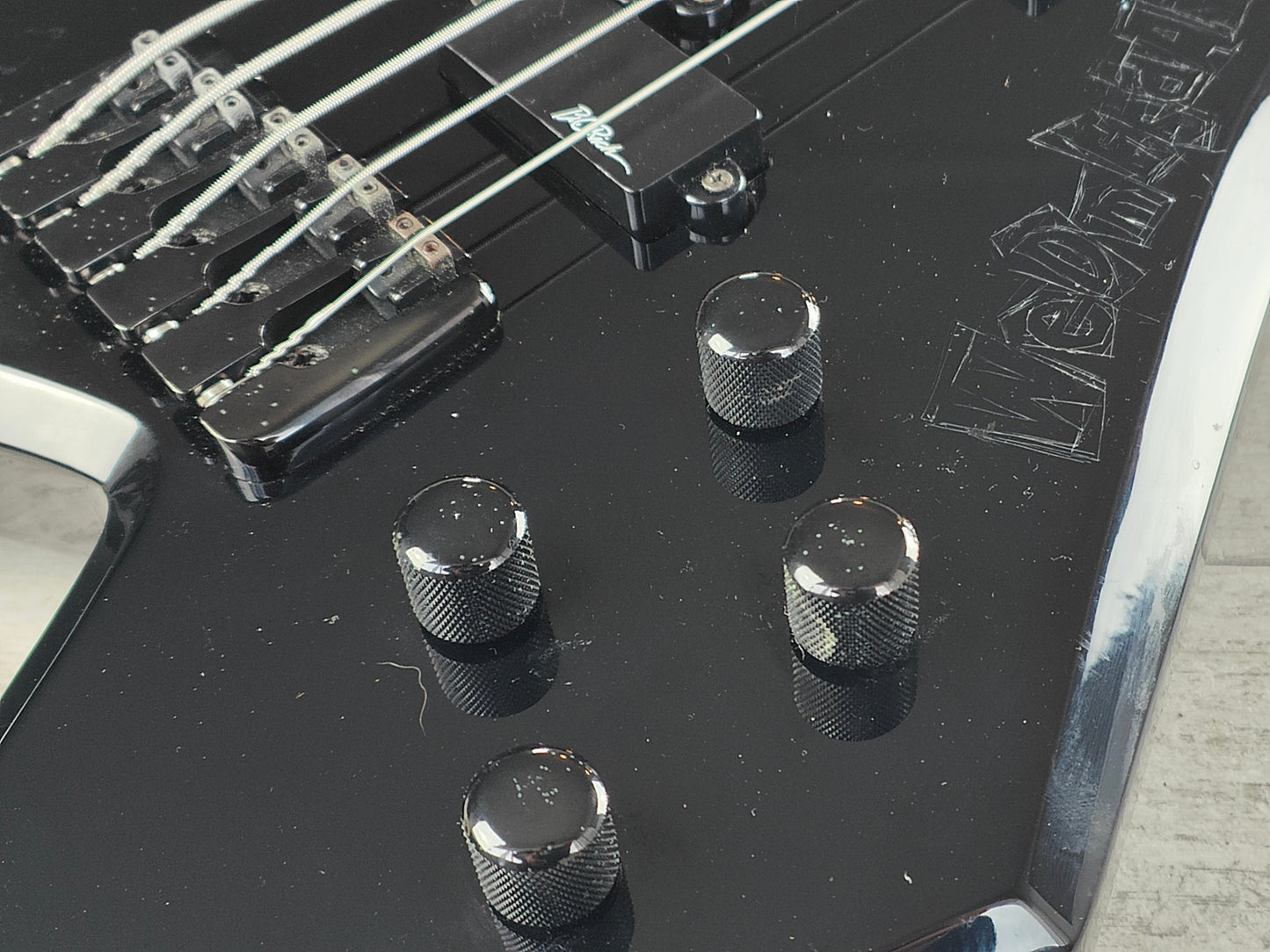 BC Rich 5-String Neckthrough Warlock Bass (Black)