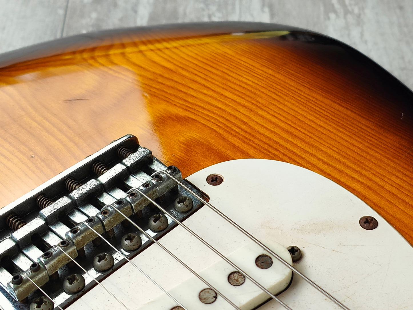 1977 Navigator (by ESP Japan) Esparto SP-01 '62 Reissue Stratocaster (Brown Sunburst)