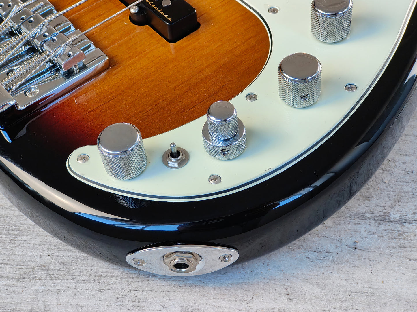 2021 Fender Player Plus Precision Bass - Pau Ferro Fingerboard (3-Color Sunburst)