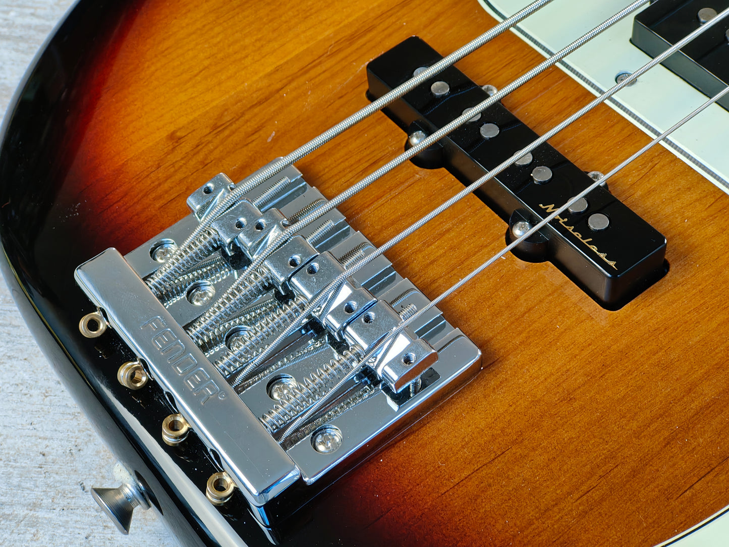 2021 Fender Player Plus Precision Bass - Pau Ferro Fingerboard (3-Color Sunburst)