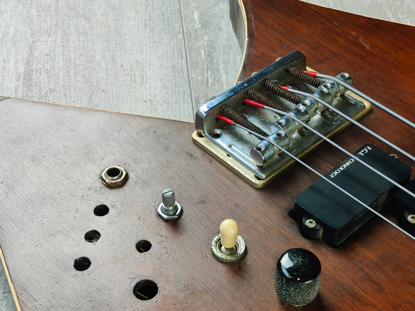 1990 B.C Rich Japan Warlock Bass w/EMG Pickup (Brown)