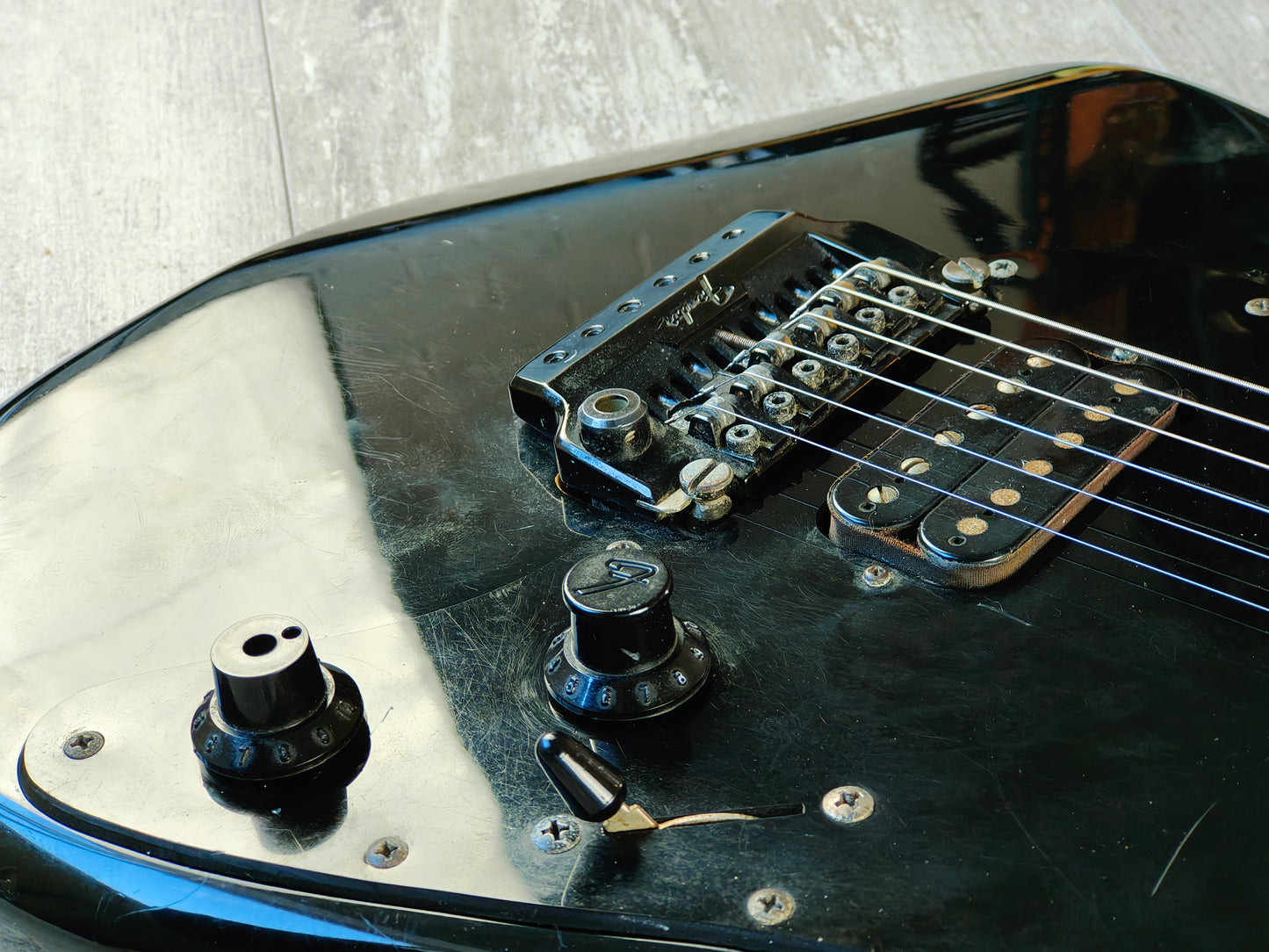 1984 Fender Japan ST-555 HH Contemporary Stratocaster (Black)