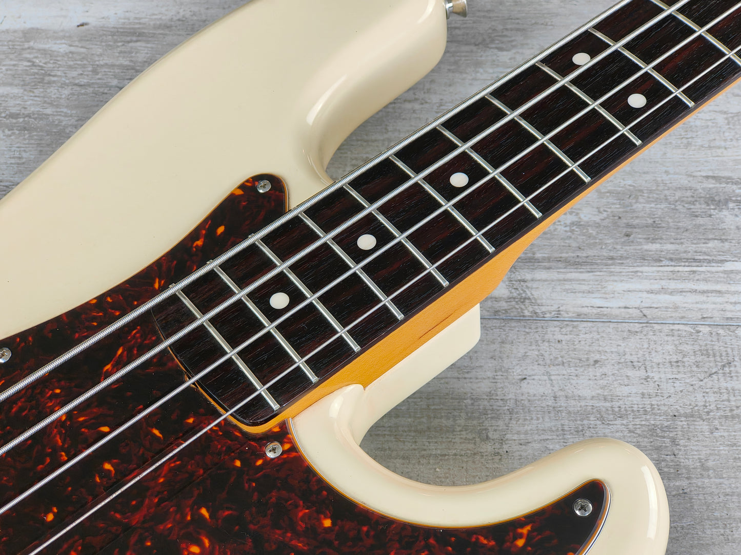 2004 Fender Japan PB62-53 '62 Reissue Precision Bass (Vintage White)