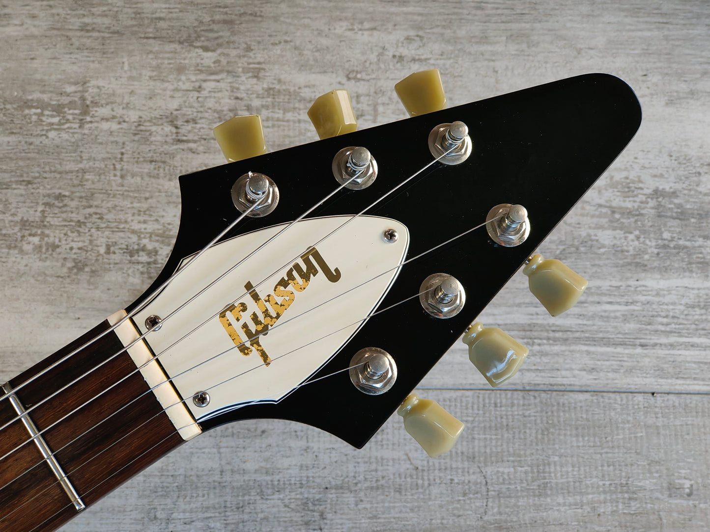 2004 Gibson USA '67 Flying V (Cherry Red)