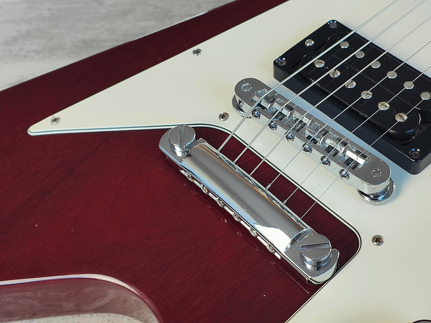 2004 Gibson USA '67 Flying V (Cherry Red)