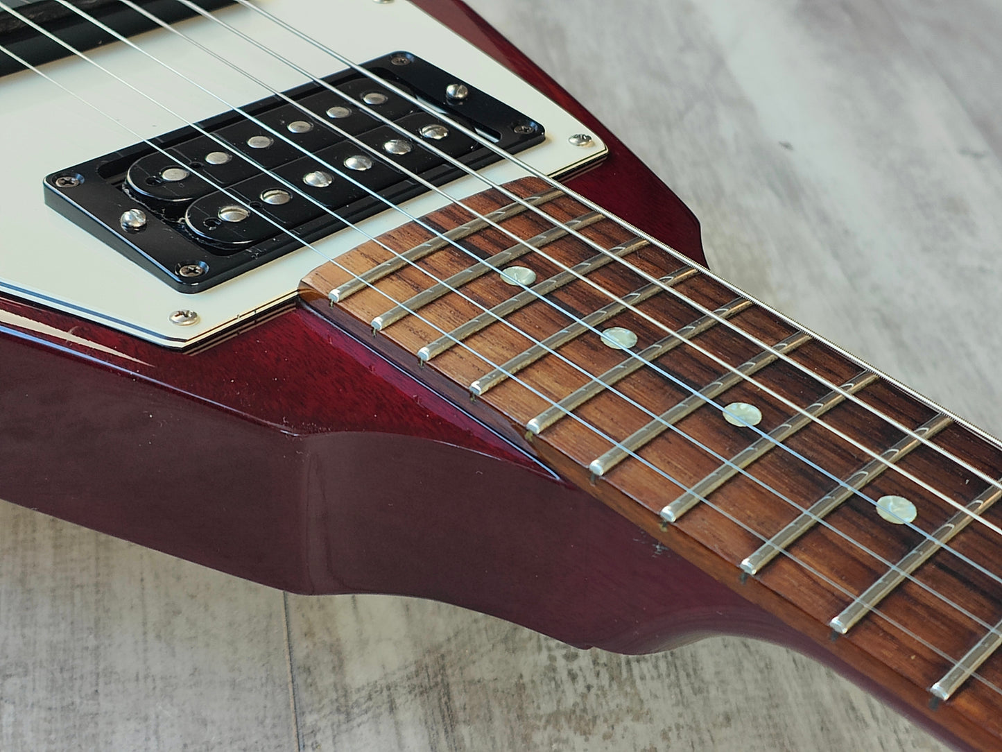 2004 Gibson USA '67 Flying V (Cherry Red)