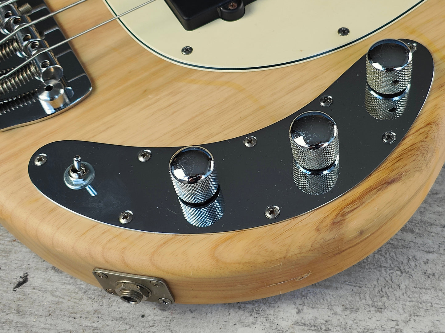 1999 Ernie Ball Music Man USA Stingray Bass (Natural)