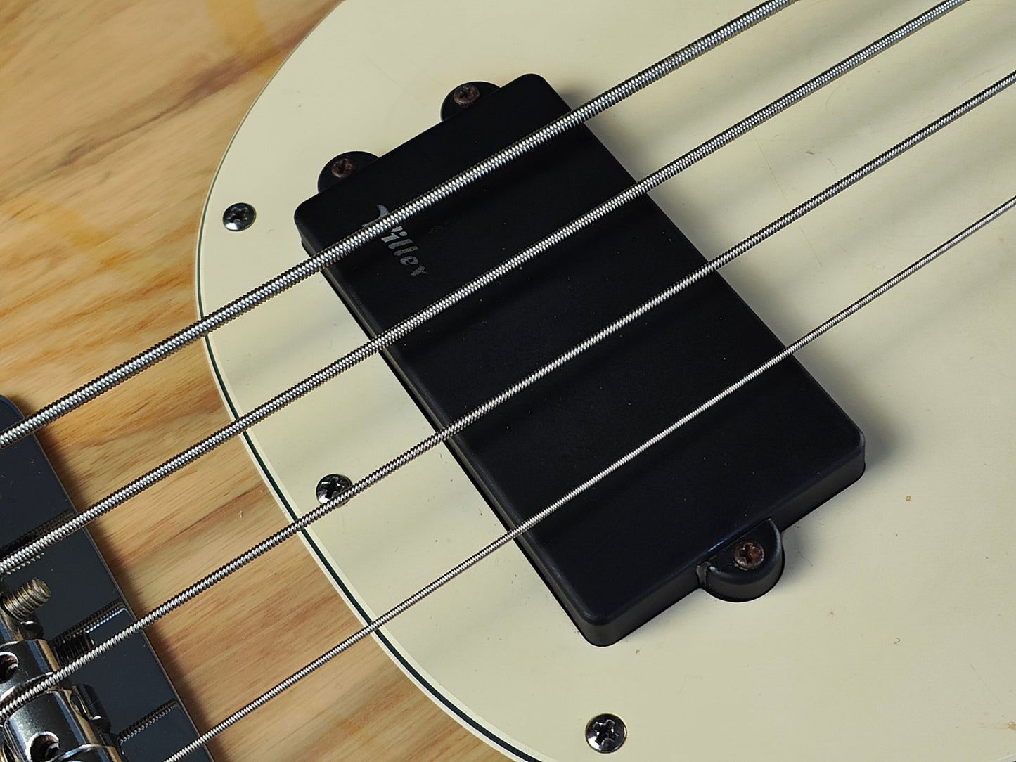1999 Ernie Ball Music Man USA Stingray Bass (Natural)